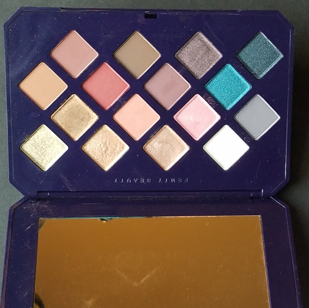 Eyeshadow bundle - Picture 3 of 10